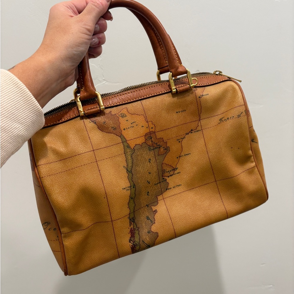 Small Alviero Martini Handbag